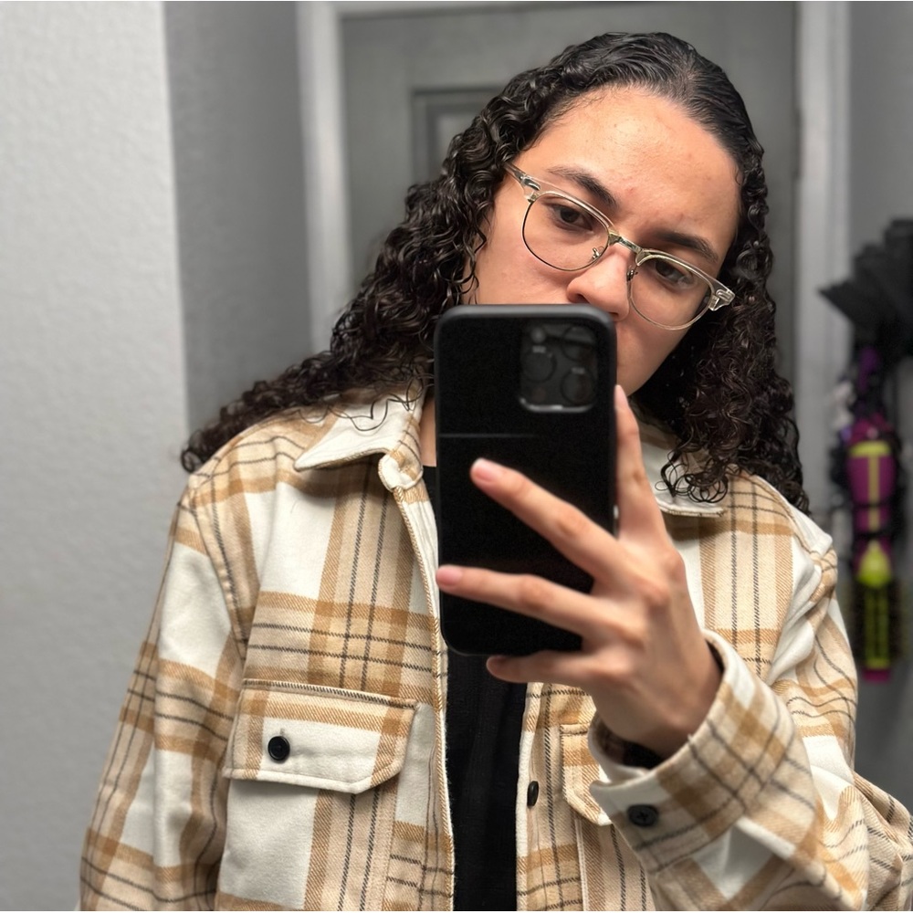 Meet your Posher, Selena